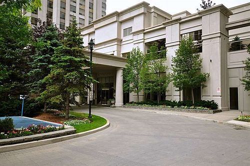 Park Suites Mississauga - Skymark Exterior photo